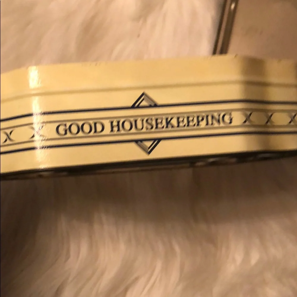 Vintage Good Housekeeping Spring April 1928 Decorative Tin Storage Box